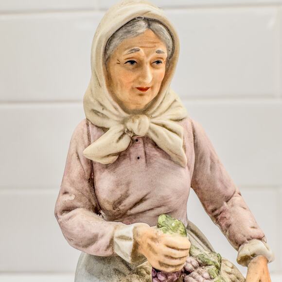 1960’s Vintage Homco Woman with Grapes Figurine, #1433, Farmyard Collection, 8”H - Picture 2 of 10